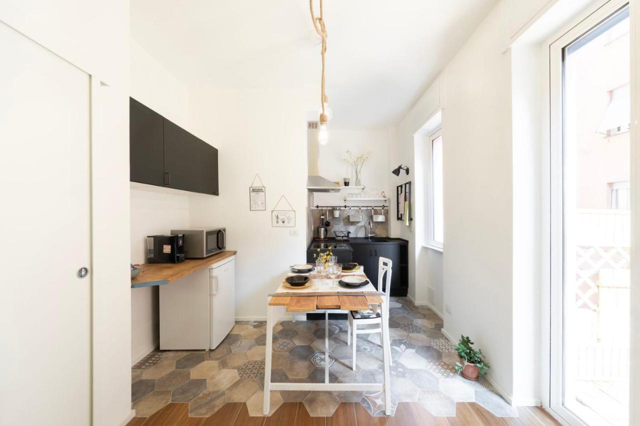 Happy Travelers Apartment By Holiday Solutions Комо Екстериор снимка