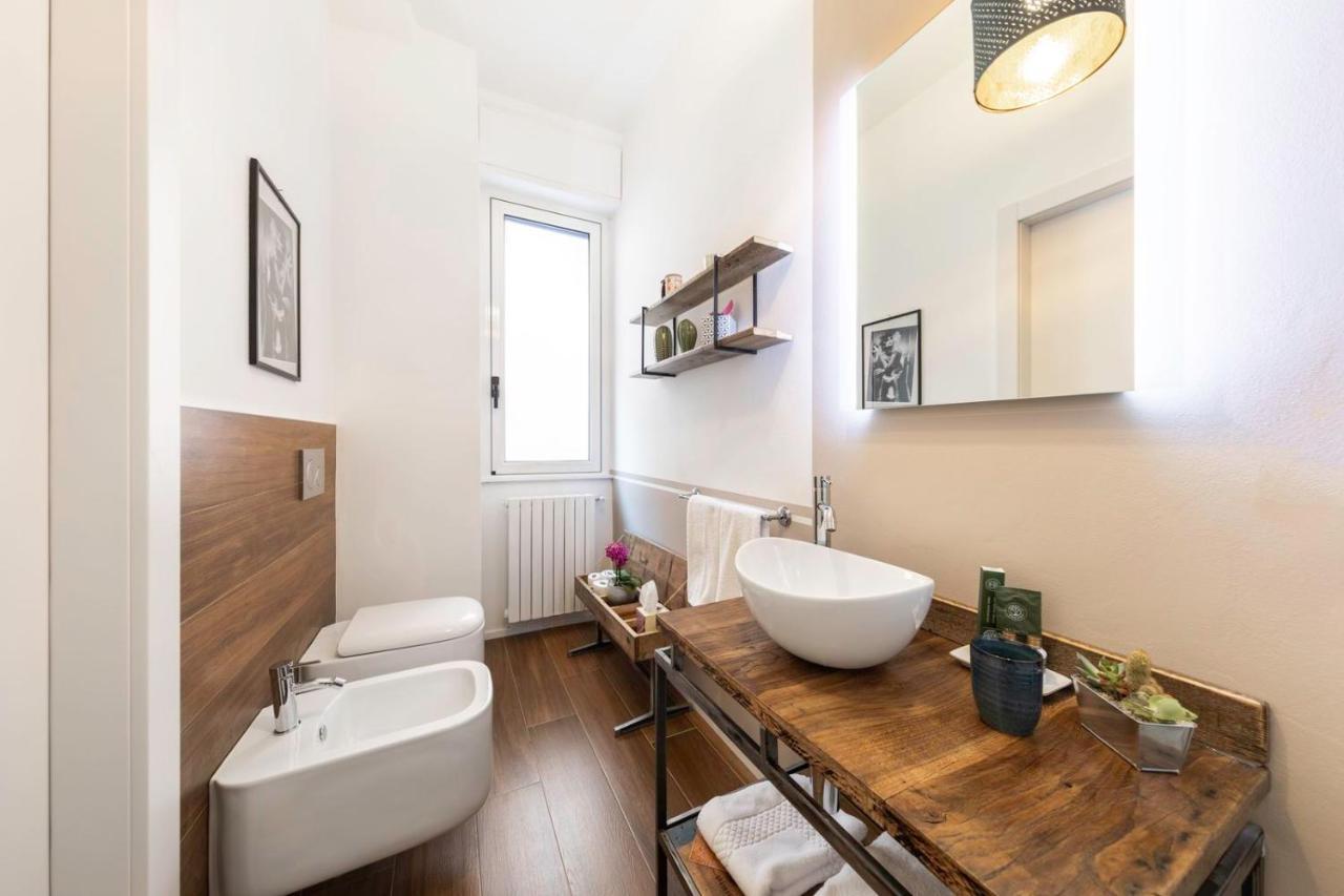 Happy Travelers Apartment By Holiday Solutions Комо Екстериор снимка