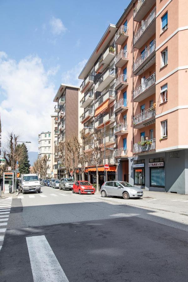Happy Travelers Apartment By Holiday Solutions Комо Екстериор снимка